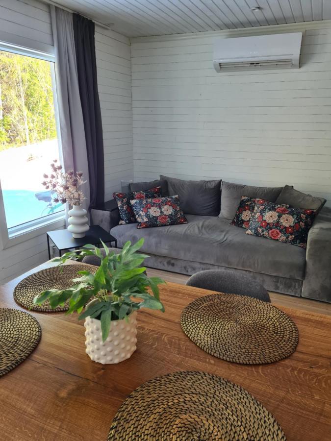אולריצהאם Pinebo Palace Guesthouse מראה חיצוני תמונה